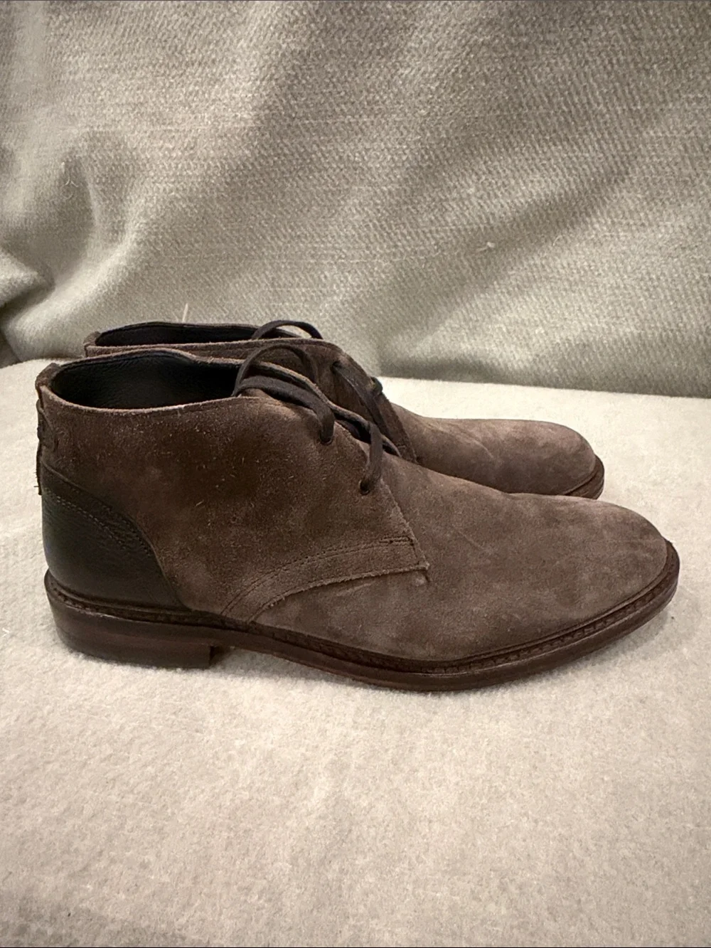 Allen Edmonds Cyrus Grey Suede Chukka Boots 9.5D